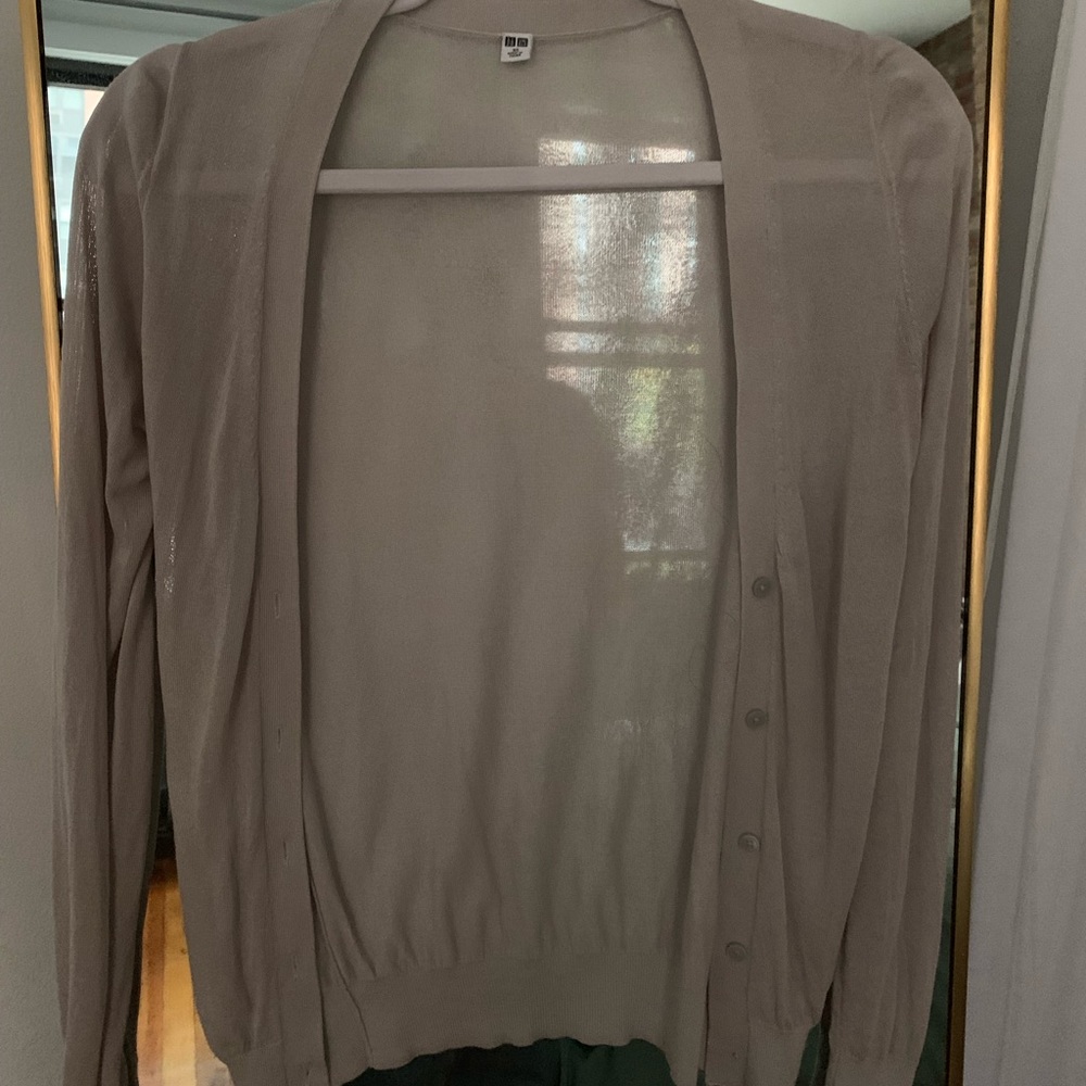 Uniqlo gray cardigan